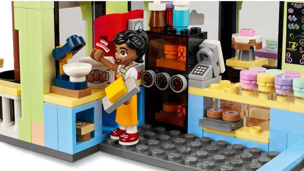 Set de constructie LEGO Cafenea din orasul Heartlake, 426 el. foto
