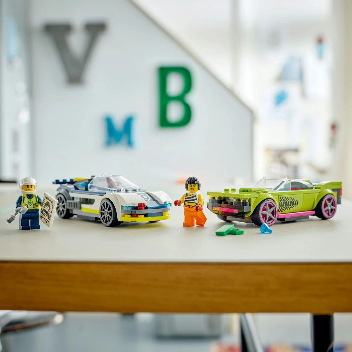 Конструктор LEGO City Полицейская машина и мощный автомобиль, 213 эл. foto