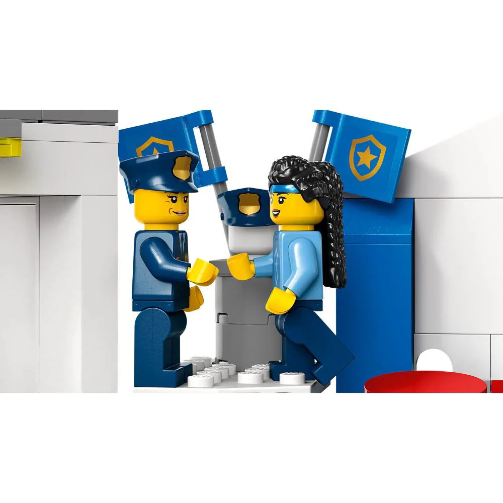 Set de constructie LEGO City Academia de politie, 823 el. foto