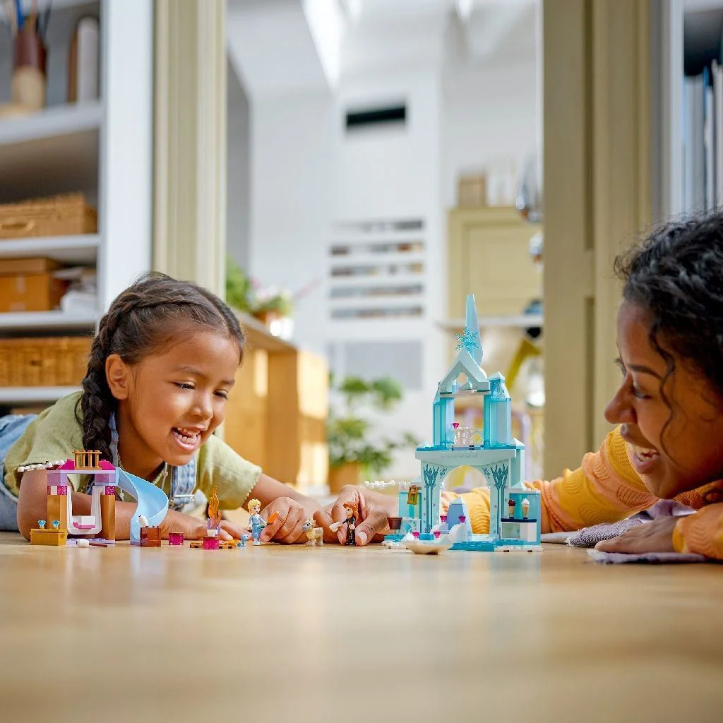 Set de constructie LEGO Disney Castelul Elsei, 163 el. foto