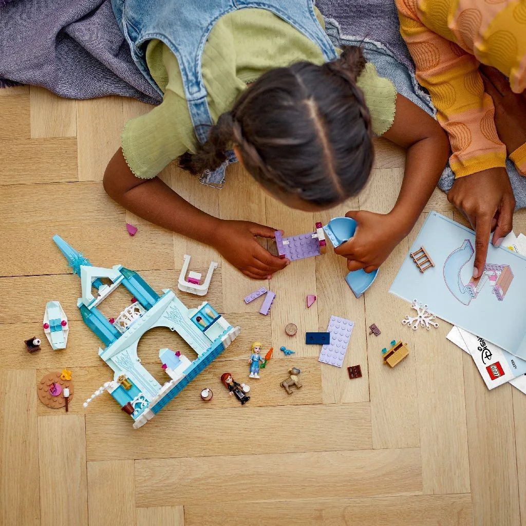 Set de constructie LEGO Disney Castelul Elsei, 163 el. foto