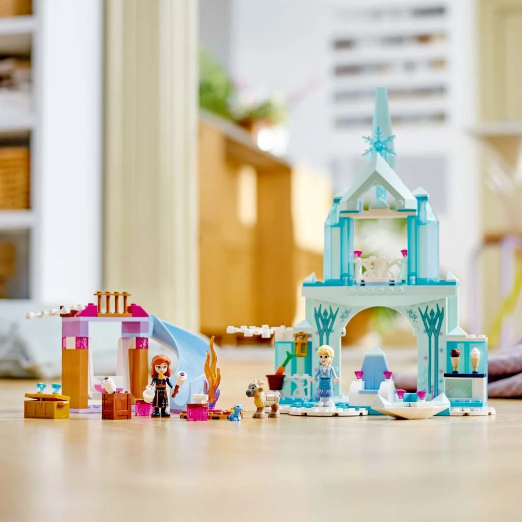 Set de constructie LEGO Disney Castelul Elsei, 163 el. foto