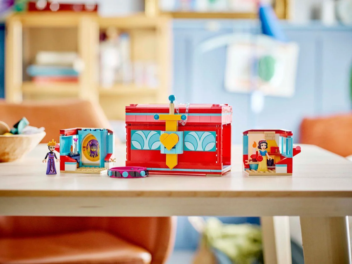 Set de constructie LEGO Disney Cutia cu bijuterii a Albei ca Zapada, 358 el. foto