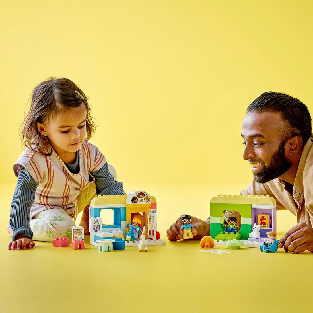 Set de constructie LEGO Duplo Viata la cresa, 67 el.