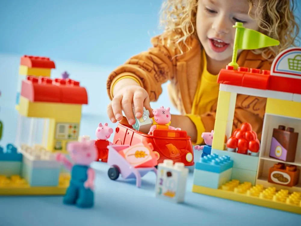 Set de constructie LEGO Duplo Supermarketul Purcelusei Peppa, 70 el.