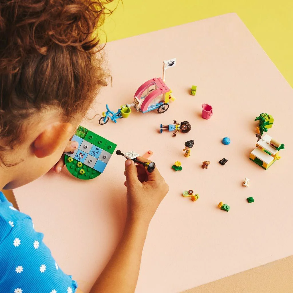 Set de constructie LEGO Friends Bicicleta pentru salvarea cainilor, 125 el. foto