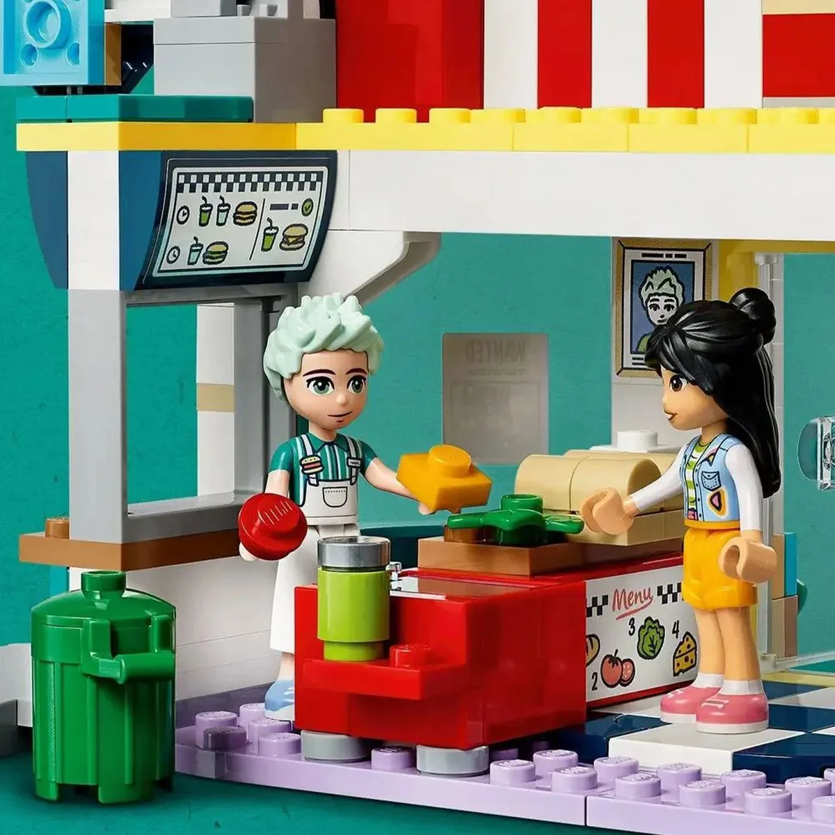 Конструктор LEGO Friends Ресторан в центре Хартлейка, 346 эл. foto