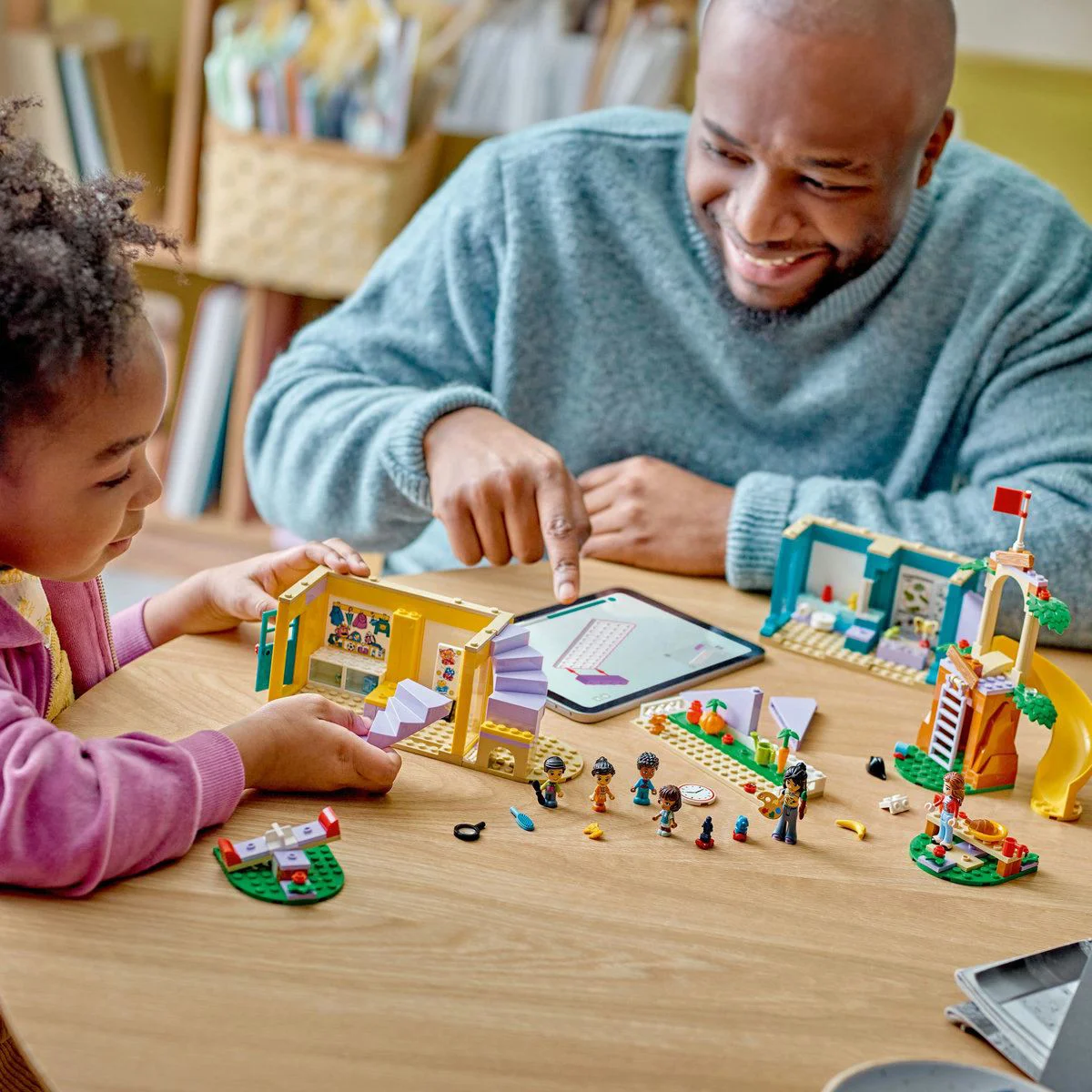 Конструктор LEGO Friends Детский сад в городе Хартлейк, 239 эл. foto