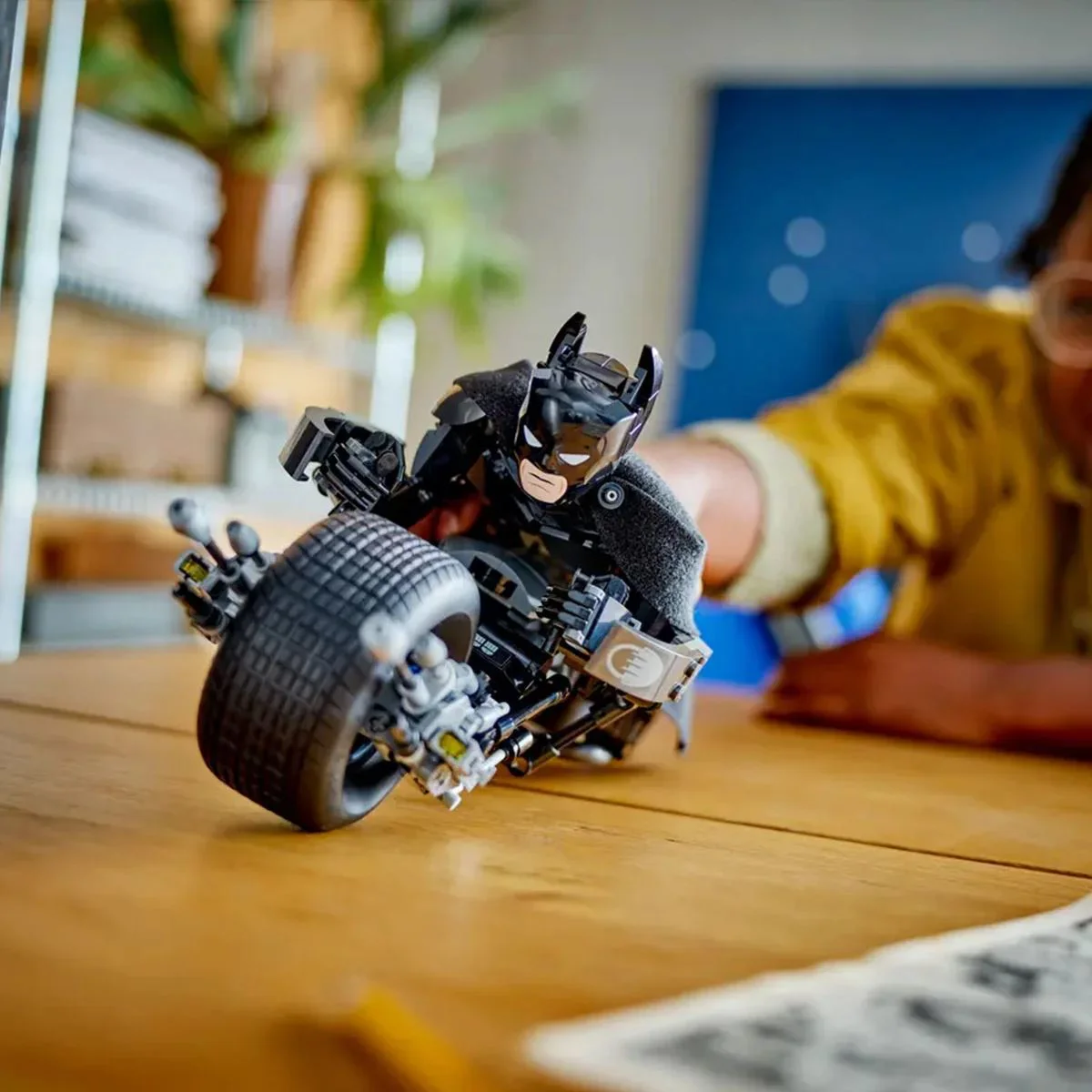 Set de constructie LEGO Super Heroes Figurina Batman si motocicleta Bat-Pod, 713 el. foto