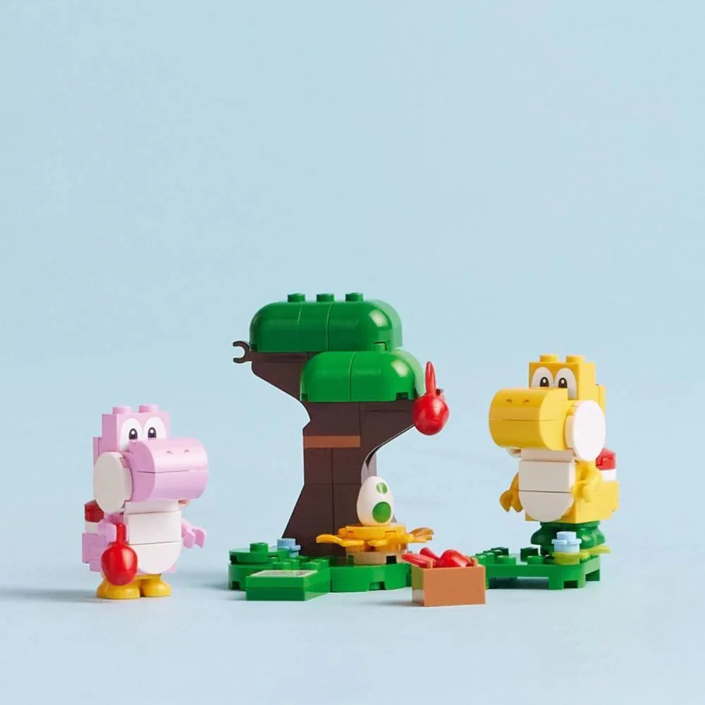 Set de constructie LEGO Super Mario Padurea minunata cu oul lui Yoshi, 107 el.