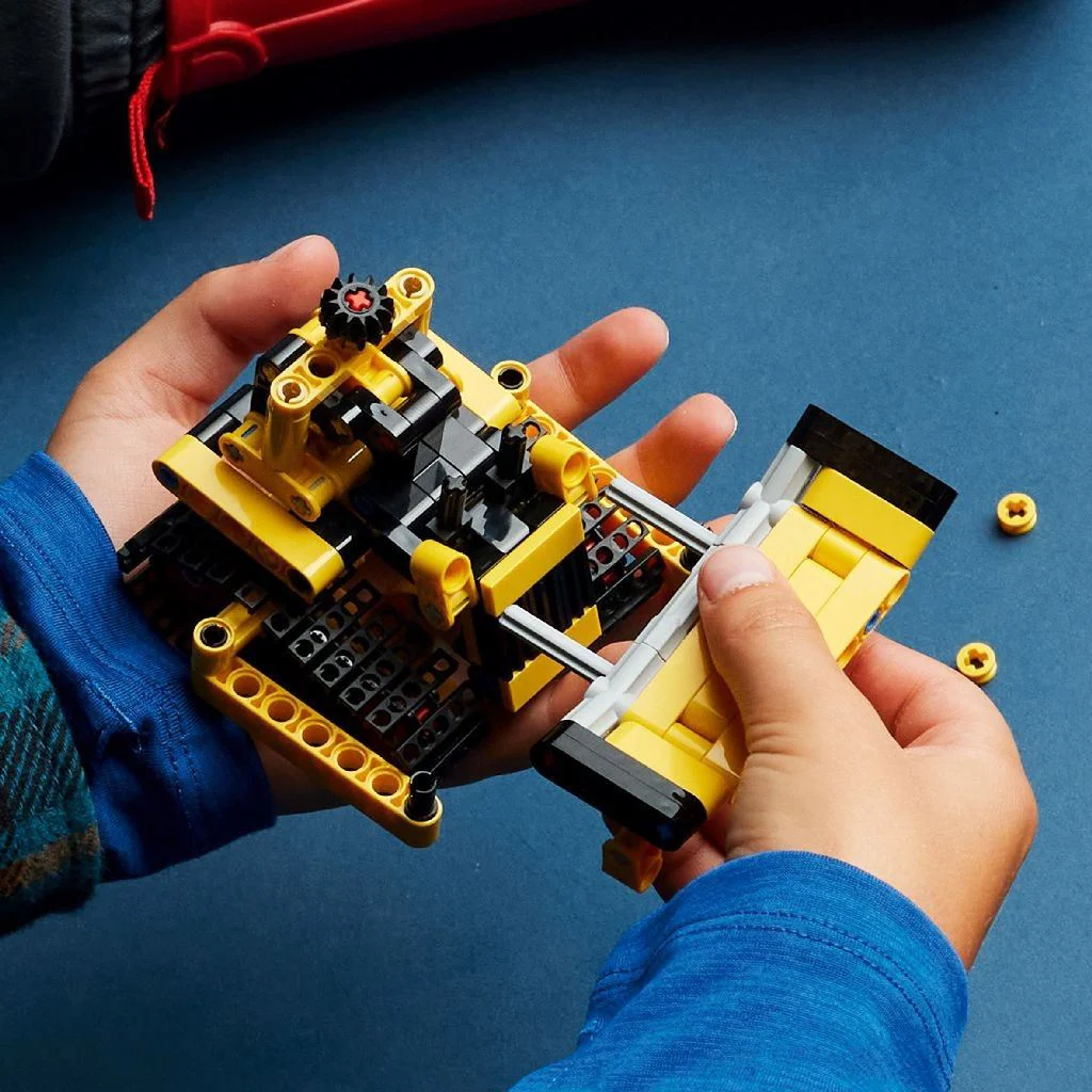 Set de constructie LEGO Technic Buldozer de mare capacitate, 195 el.