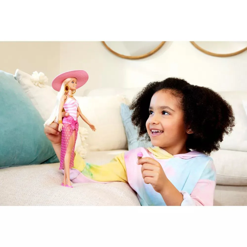 Set de joc Barbie "Plimbare pe plaja" foto