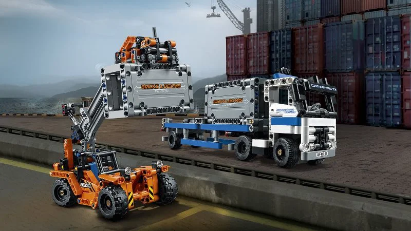 LEGO Technic - Контейнерный терминал