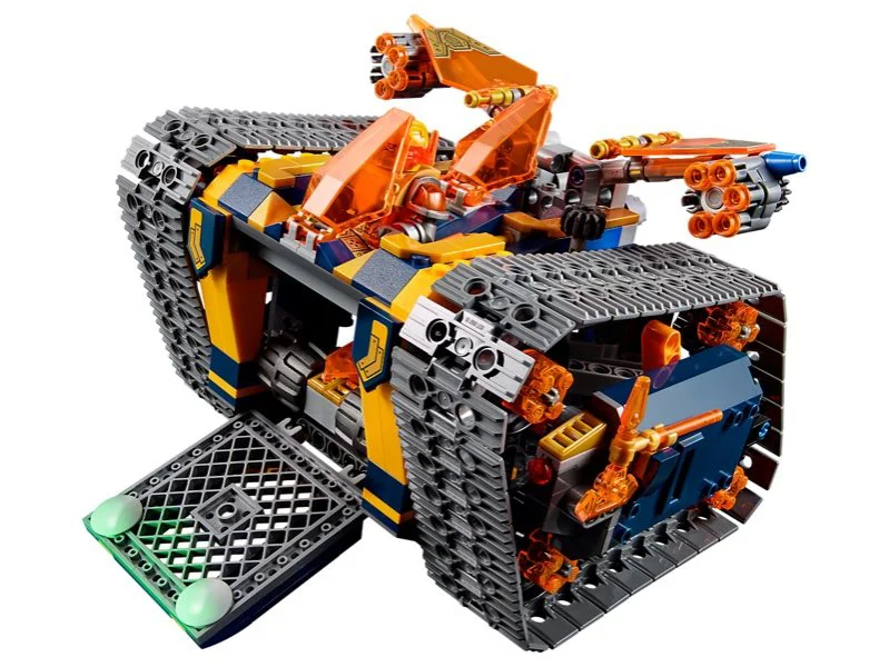 LEGO Nexo Knights - Axl's Rolling Arsenal foto