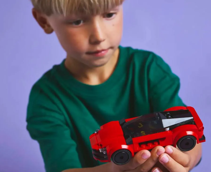 LEGO City - Masina Sport Rosie foto