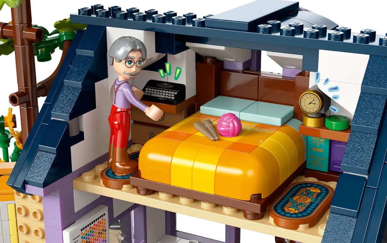 LEGO Friends - Casa apicultorilor si gradina de flori foto