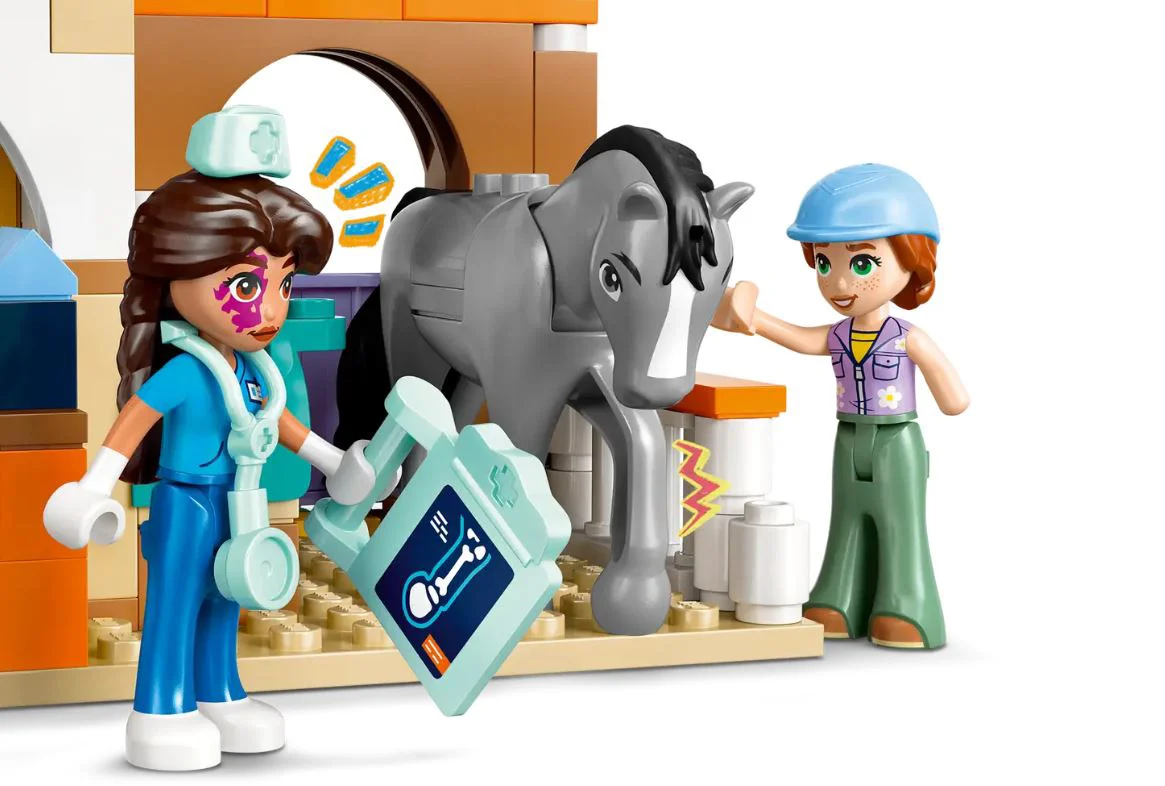 LEGO Friends - Ветеринарная клиника для лошадей и домашних животных foto