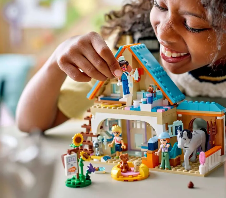 LEGO Friends - Ветеринарная клиника для лошадей и домашних животных foto