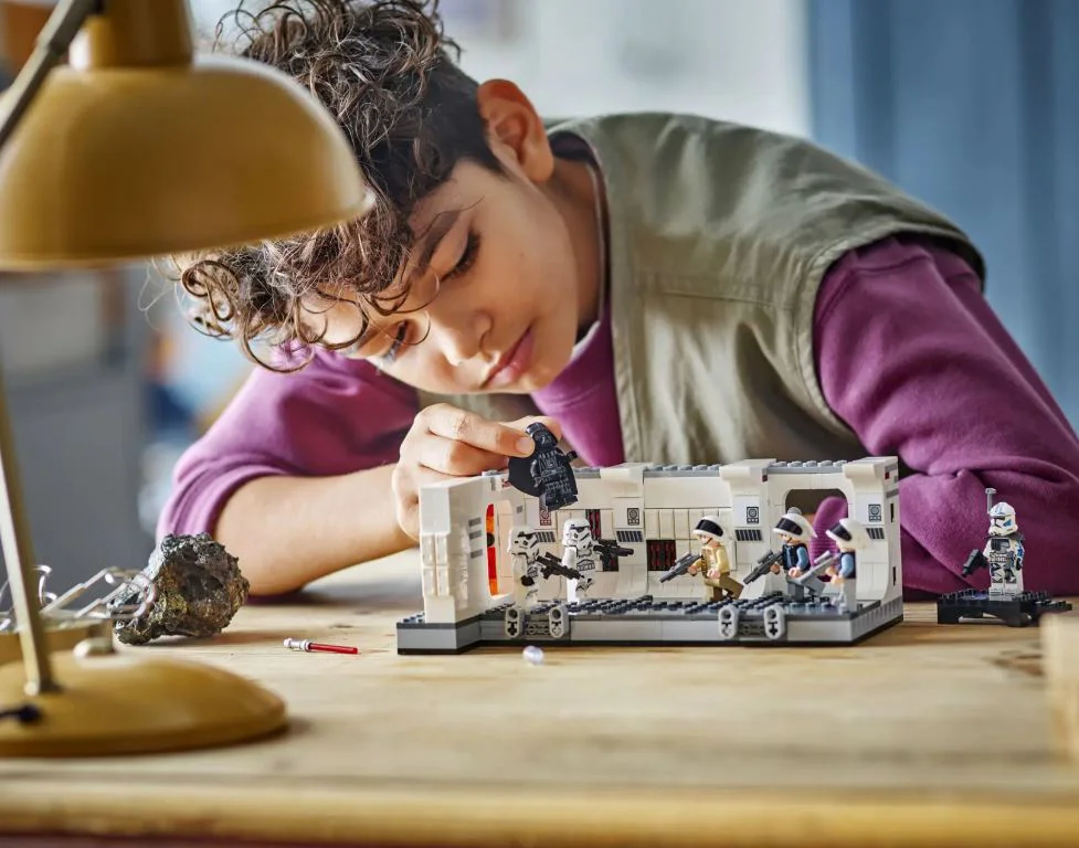 LEGO Star Wars - Imbarcarea pe Tantive IV foto