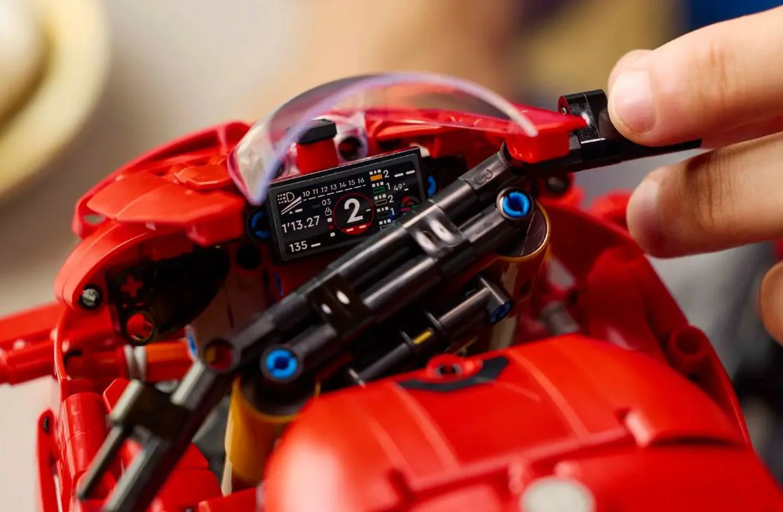 LEGO Technic - Ducati Panigale V4 S Motorcycle