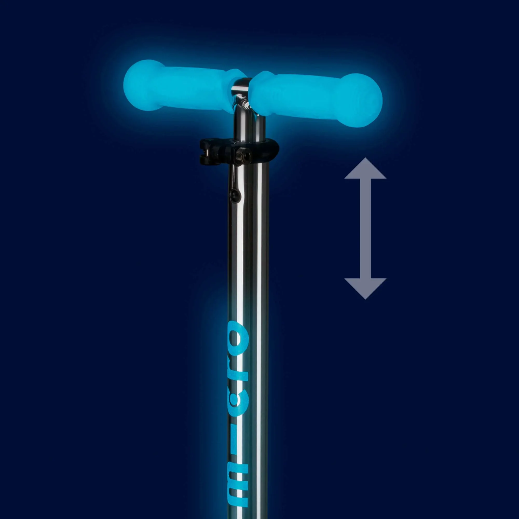 Trotineta Micro Maxi Deluxe Glow LED Plus Crystal Blue foto