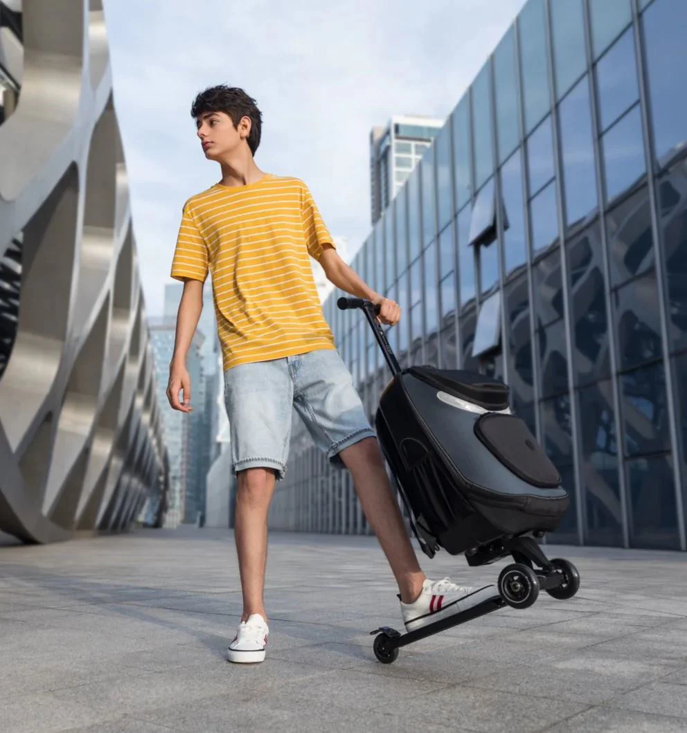 Самокат Micro Luggage Kickpack Black