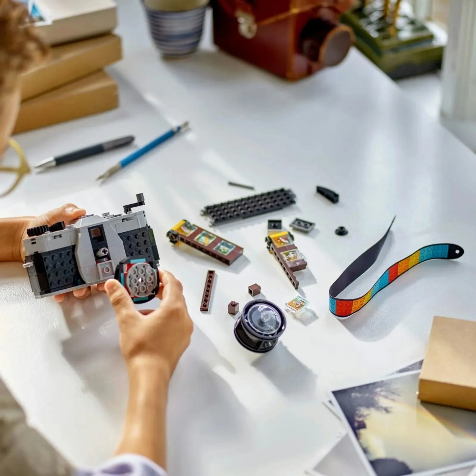 Строительный набор 3 в 1 LEGO Creator Ретро-фотоаппарат, 261 эл.