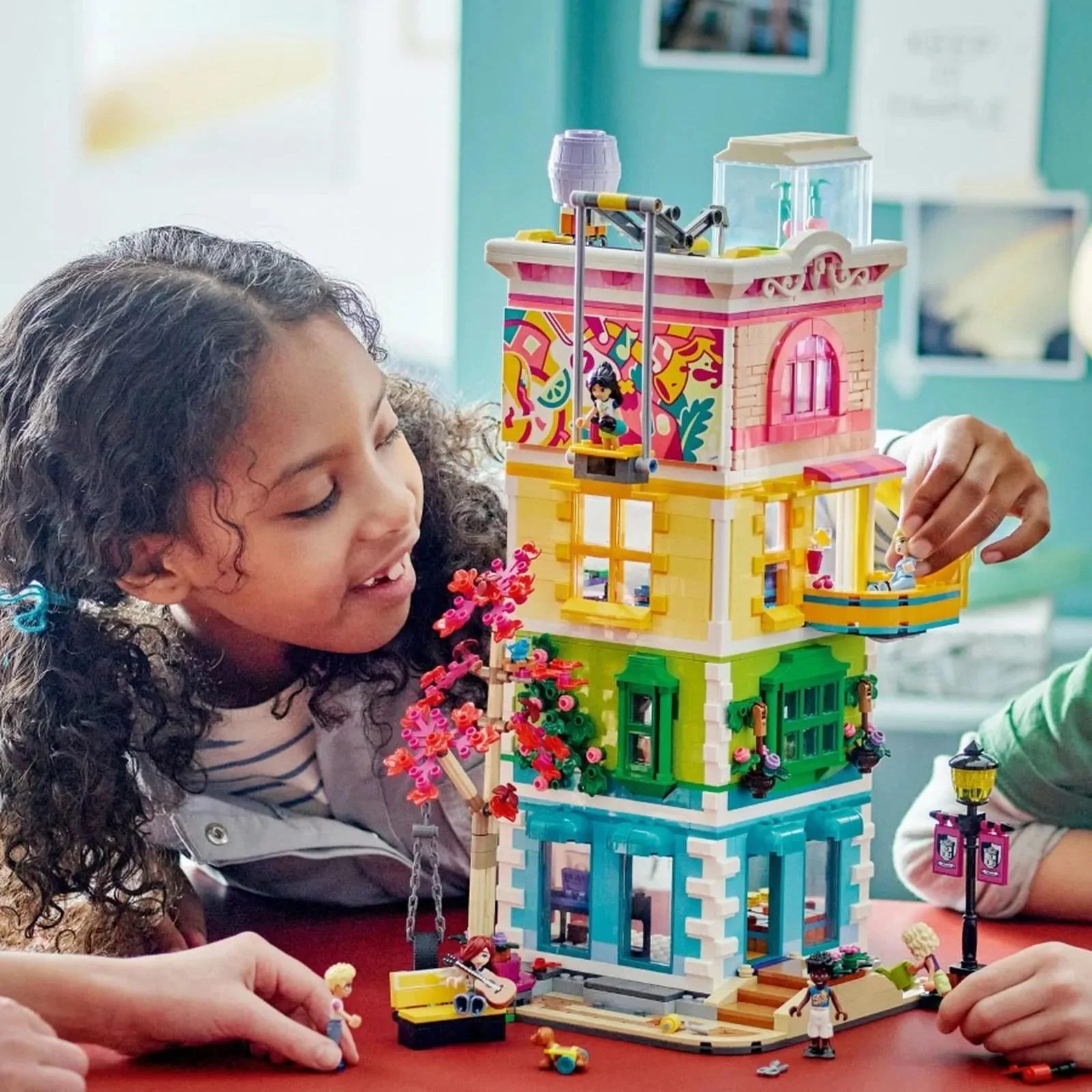Строительный набор LEGO Friends Городской центр Хартлейк, 1513 эл. foto