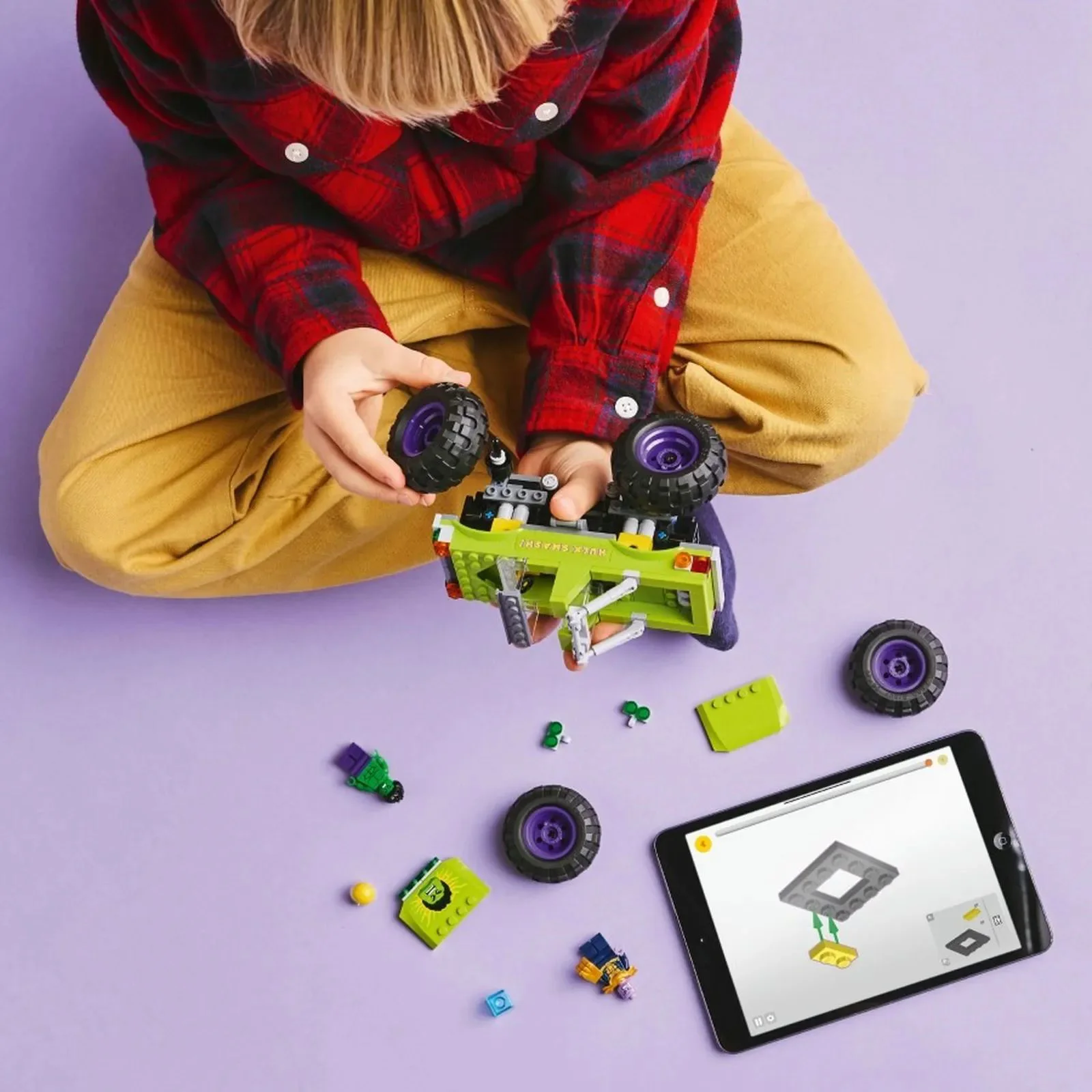 Set de constructie LEGO Marvel Hulk in vehicul de teren contra lui Thanos, 229 el. foto