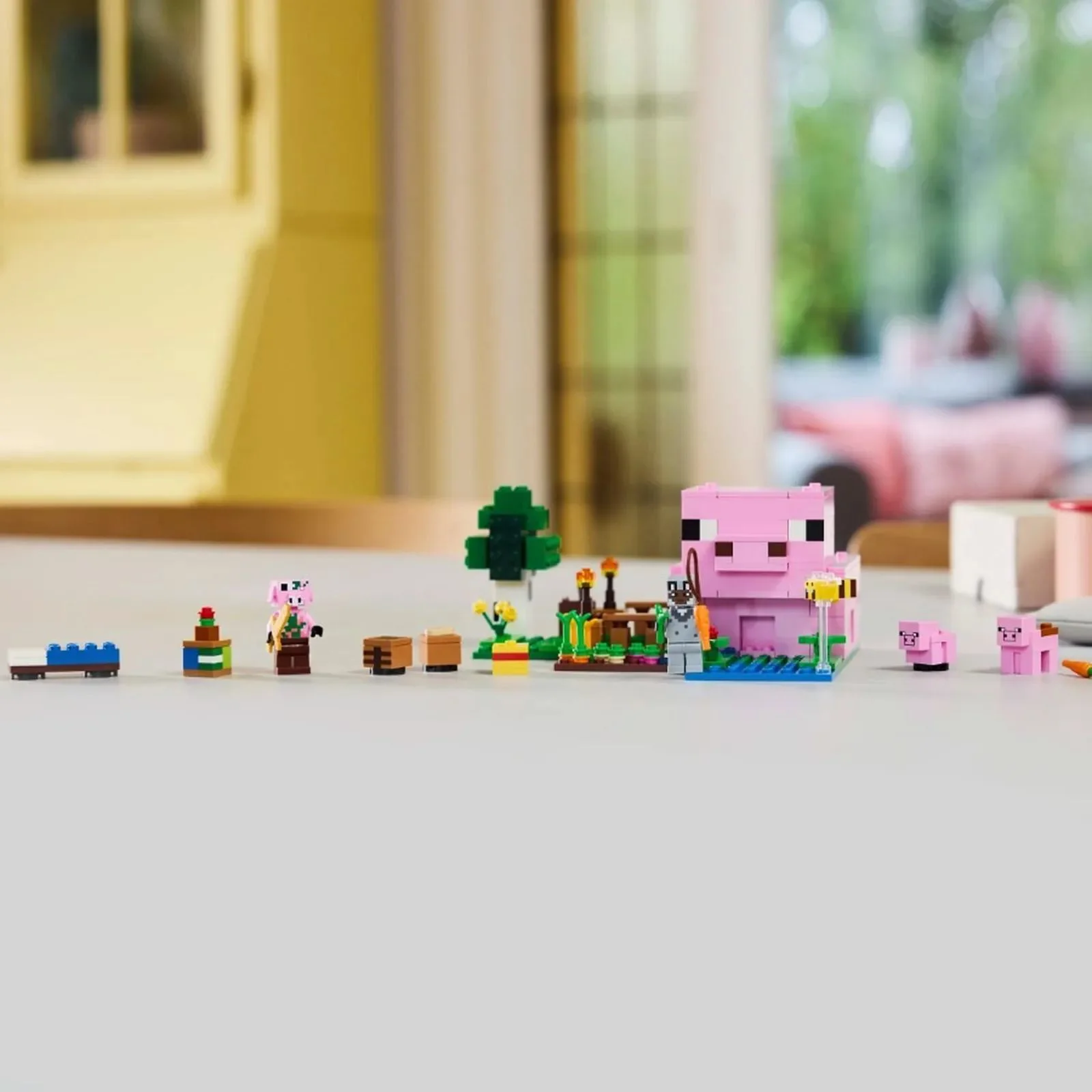 Строительный набор LEGO Minecraft Дом-свинка, 238 эл. foto