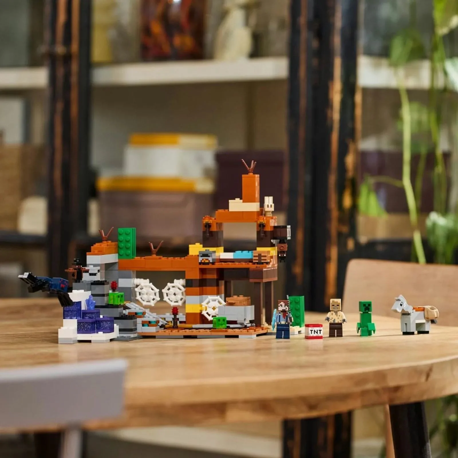 Строительный набор LEGO Minecraft Шахта в Бэдлендсе, 538 эл.