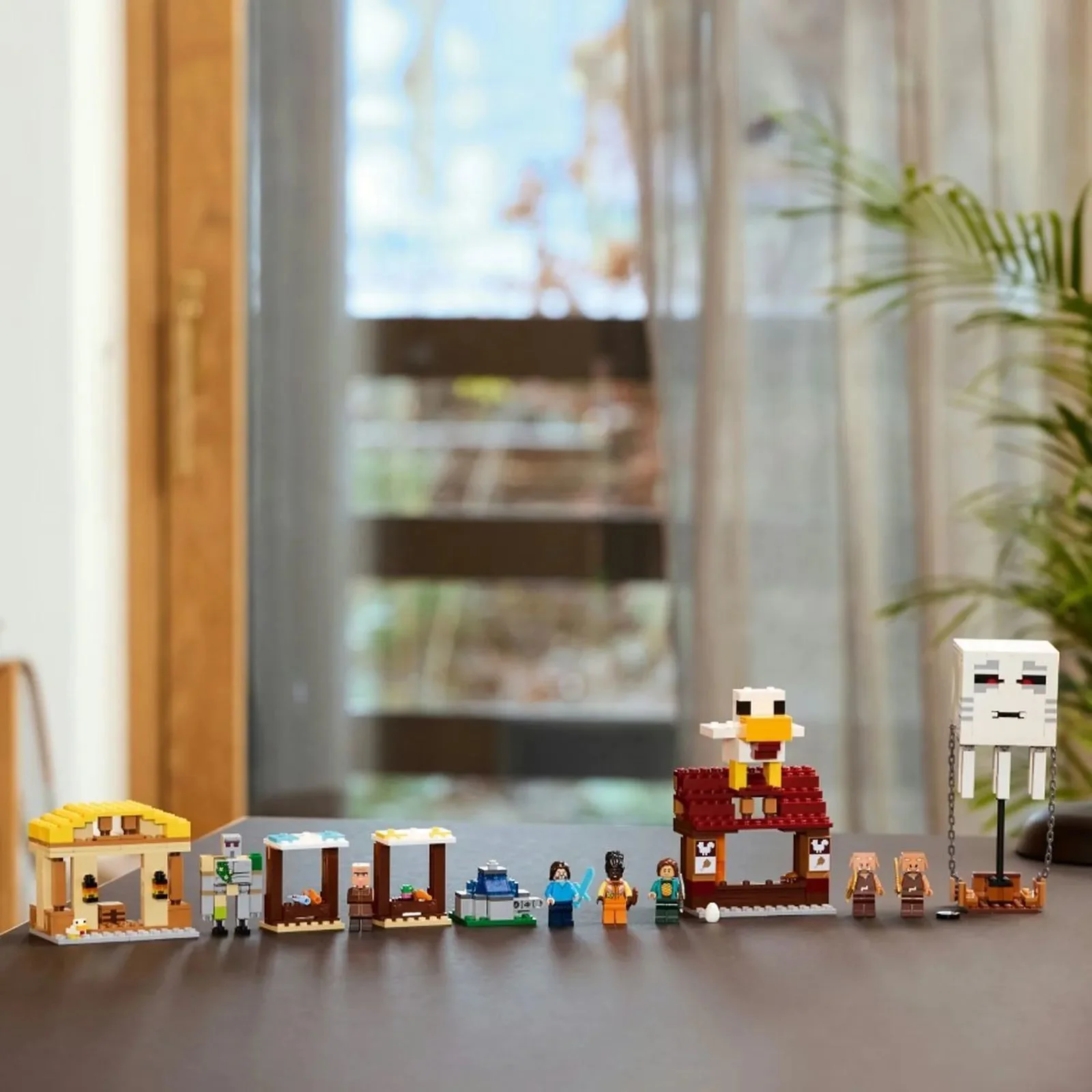 Строительный набор LEGO Minecraft Атака шара-гаста на деревню, 555 эл.