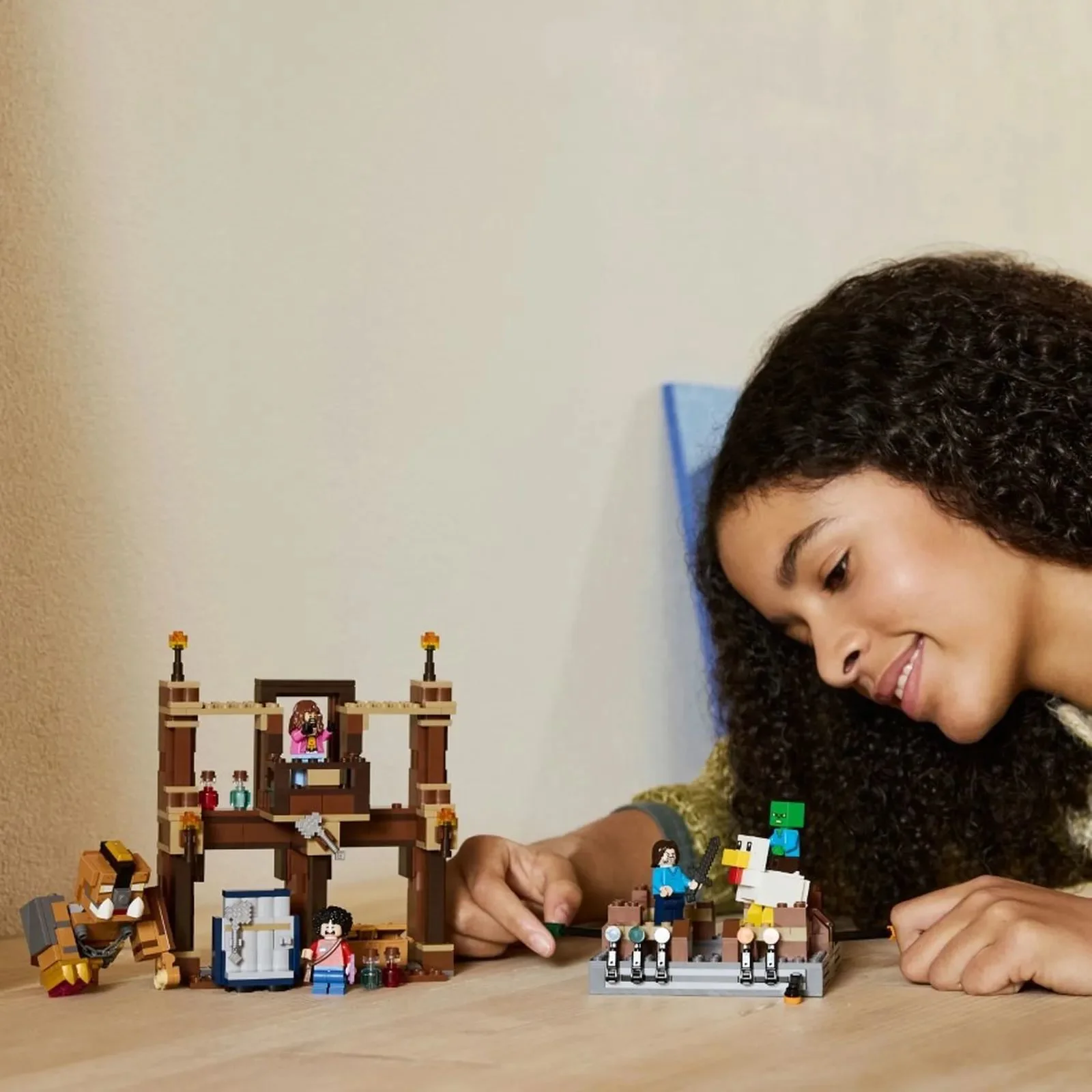 Строительный набор LEGO Minecraft Бойцовский ринг у особняка в лесу, 491 эл. foto
