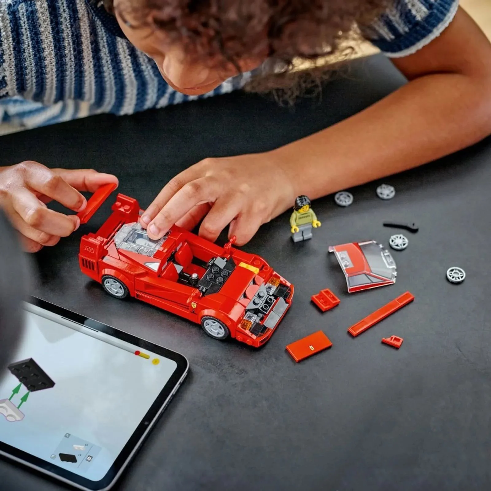 Set de constructie LEGO Speed Champions Supermasina Ferrari F40, 318 el. foto