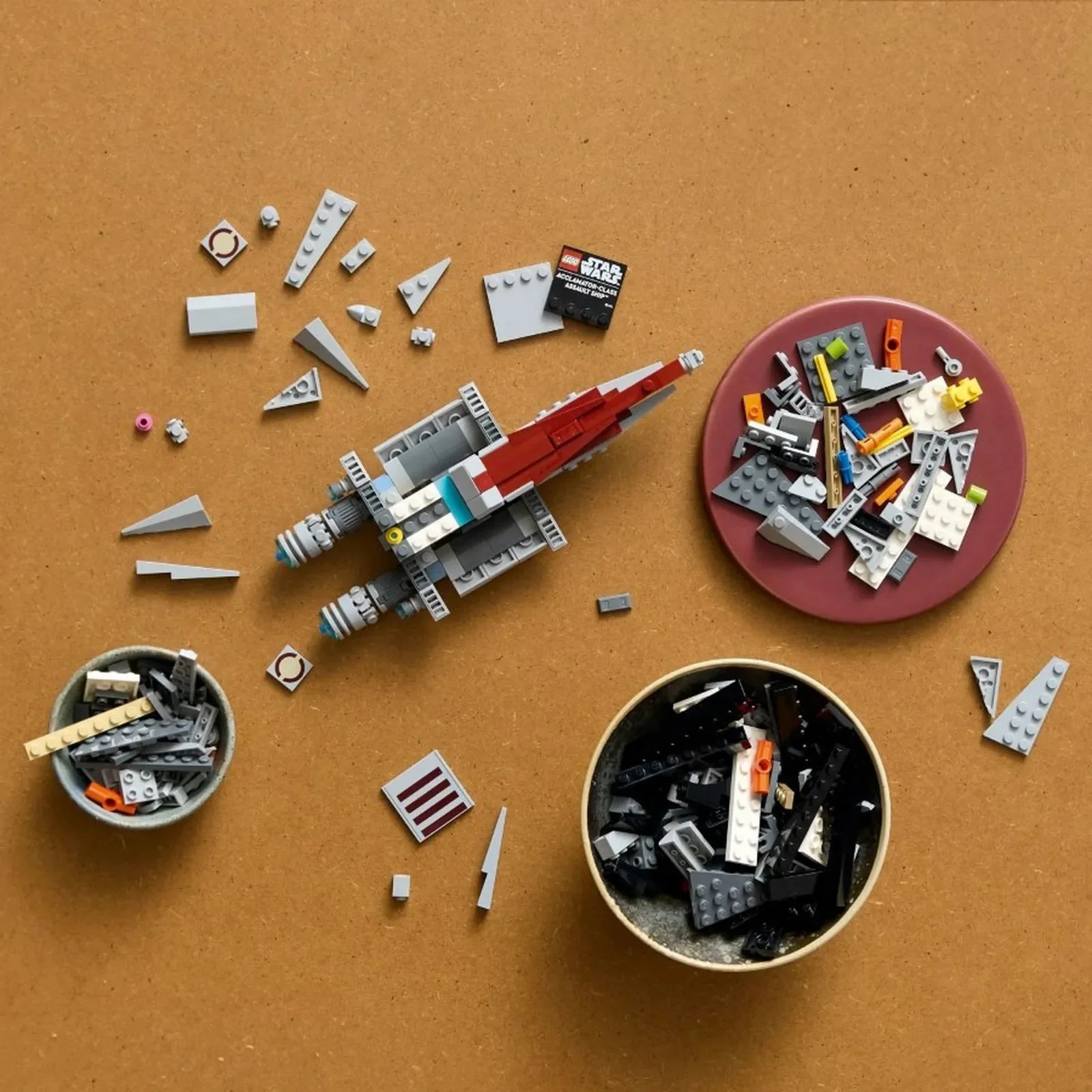 Set de constructie LEGO Star Wars Nava de asalt din clasa Acclamator, 450 el. foto