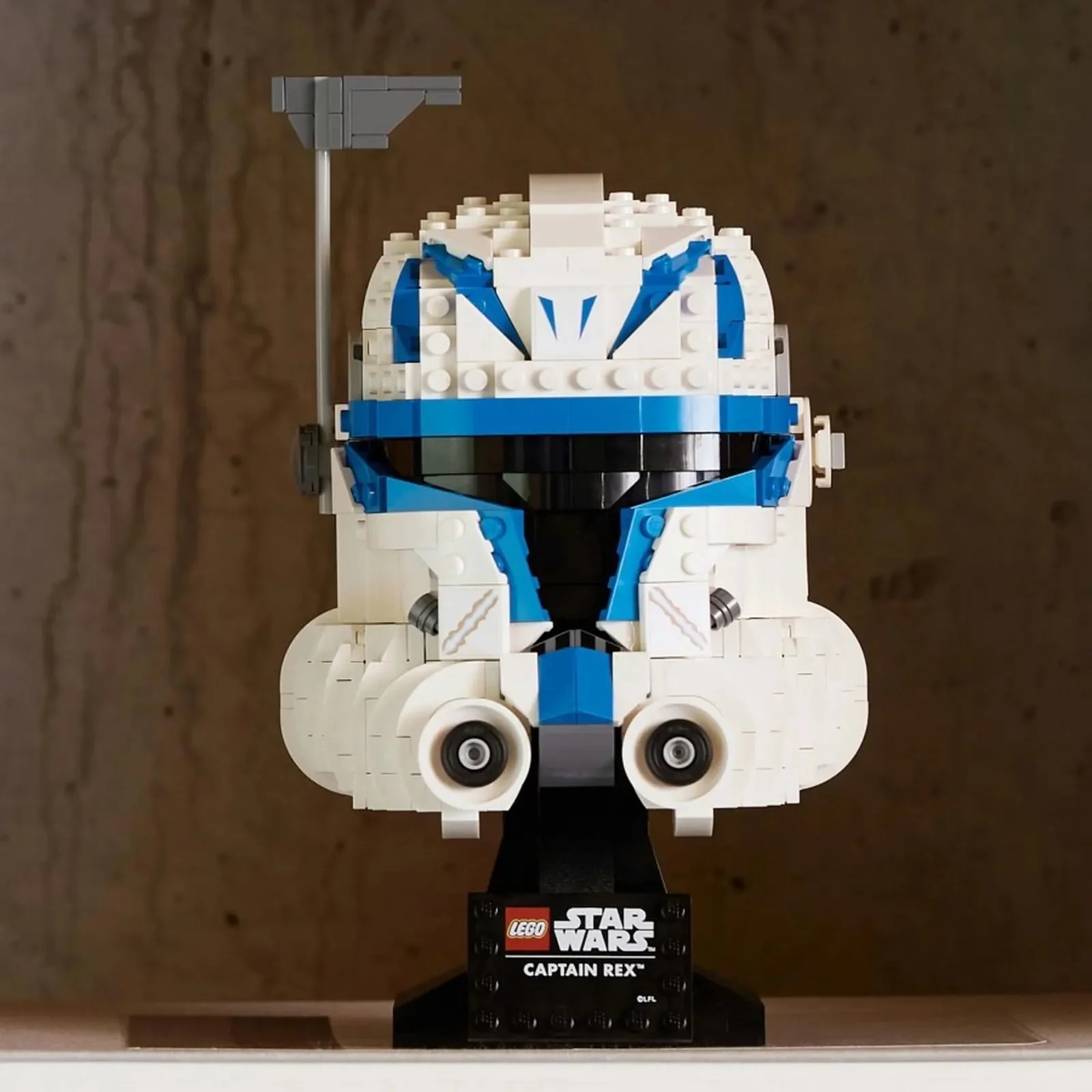 Конструктор LEGO Star Wars Шлем Капитана Рекса, 854 эл. foto