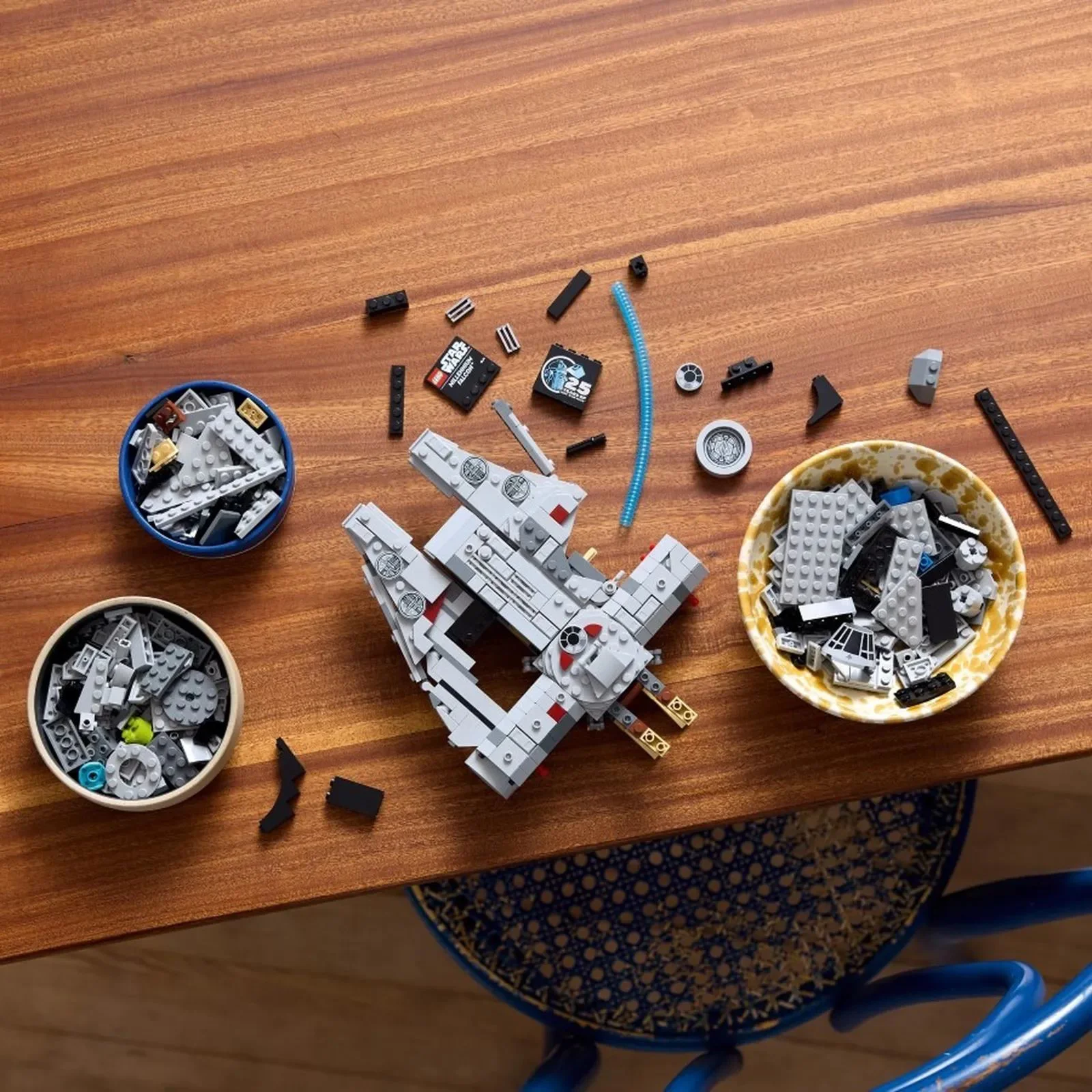Конструктор LEGO Star Wars Тысячелетний сокол, 921 эл.