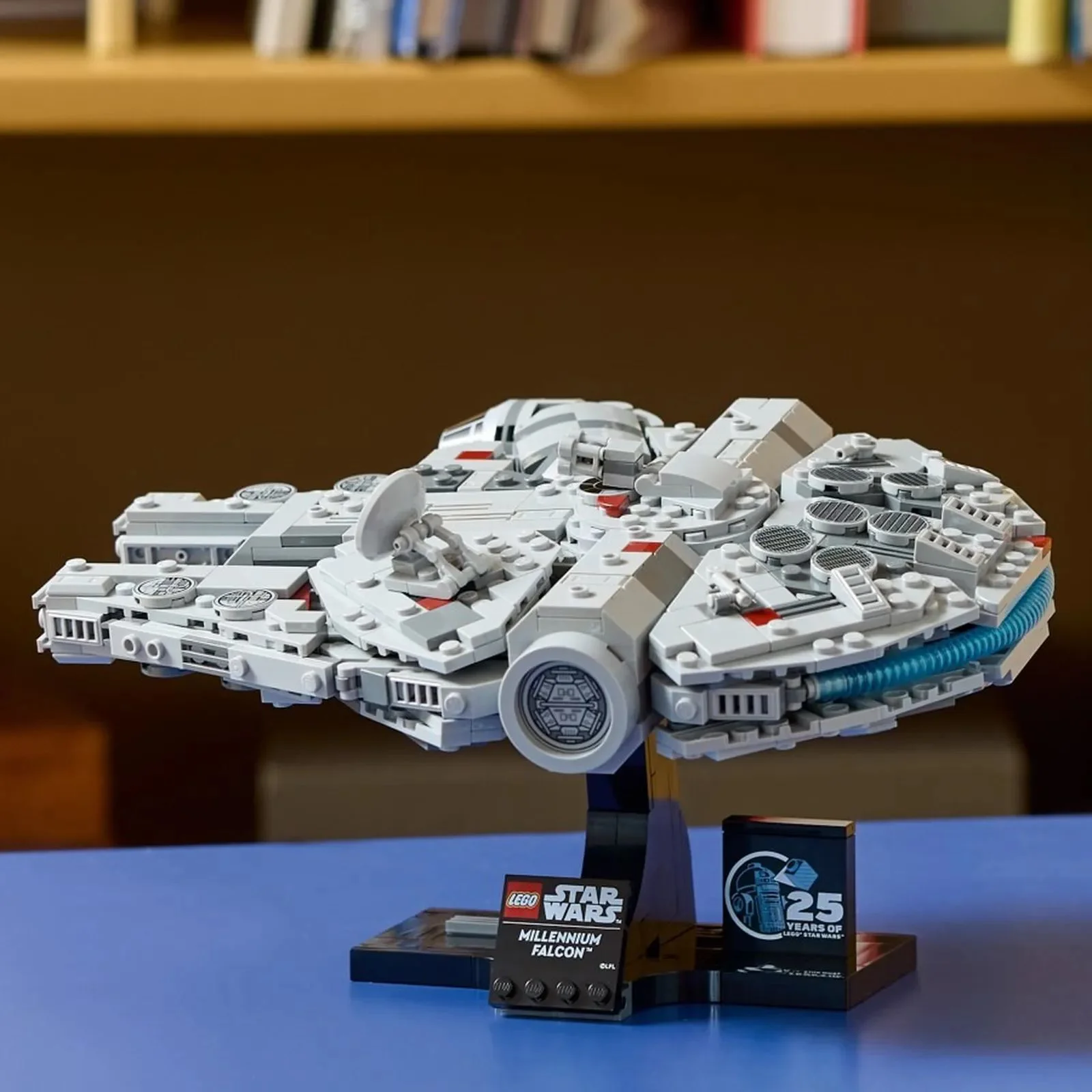 Конструктор LEGO Star Wars Тысячелетний сокол, 921 эл.
