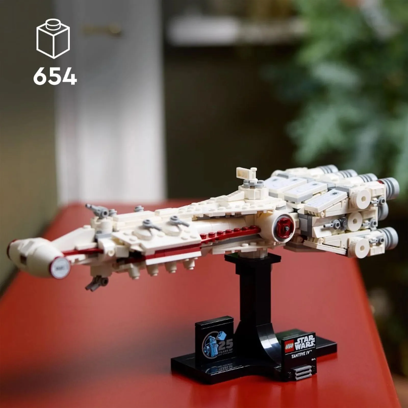 Конструктор LEGO Star Wars Корабль Тантиев IV, 654 эл. foto