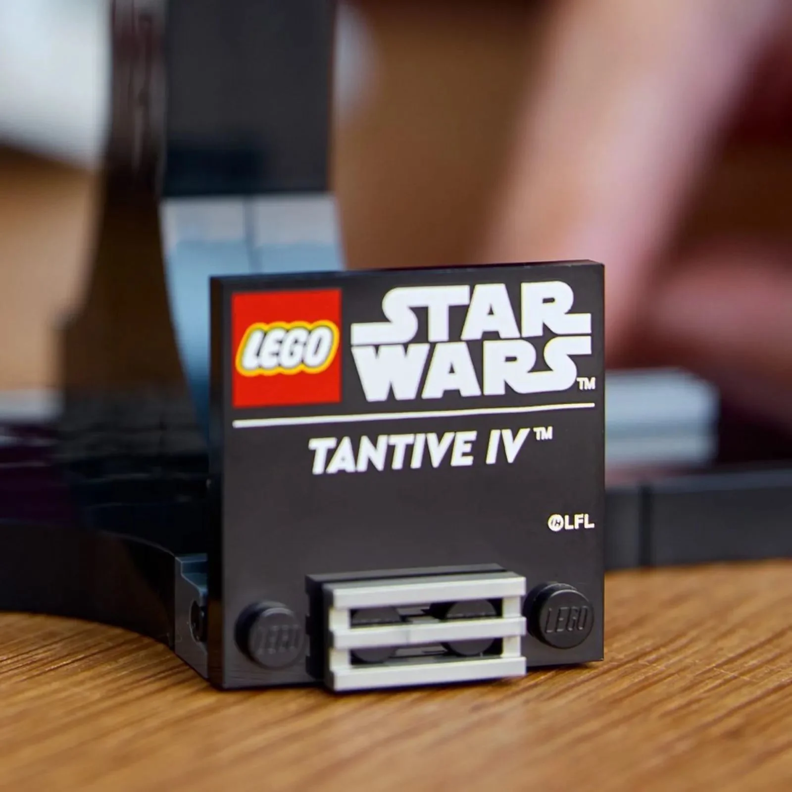 Конструктор LEGO Star Wars Корабль Тантиев IV, 654 эл. foto