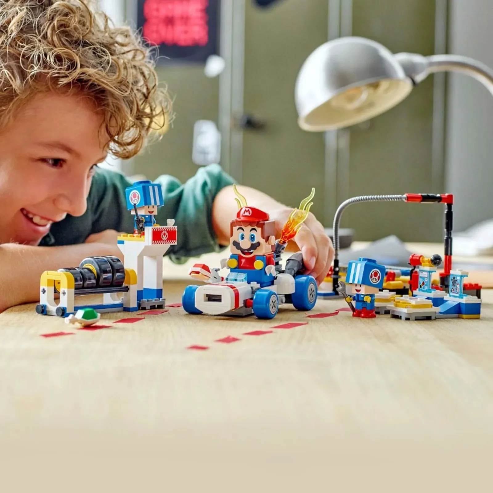 Set de constructie LEGO Super Mario Garajul lui Toad, 390 el. foto