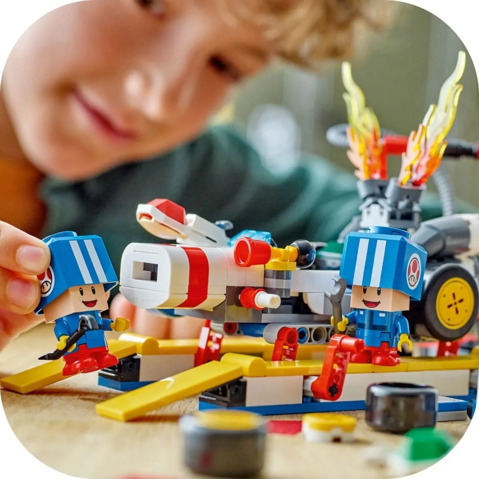Set de constructie LEGO Super Mario Garajul lui Toad, 390 el. foto