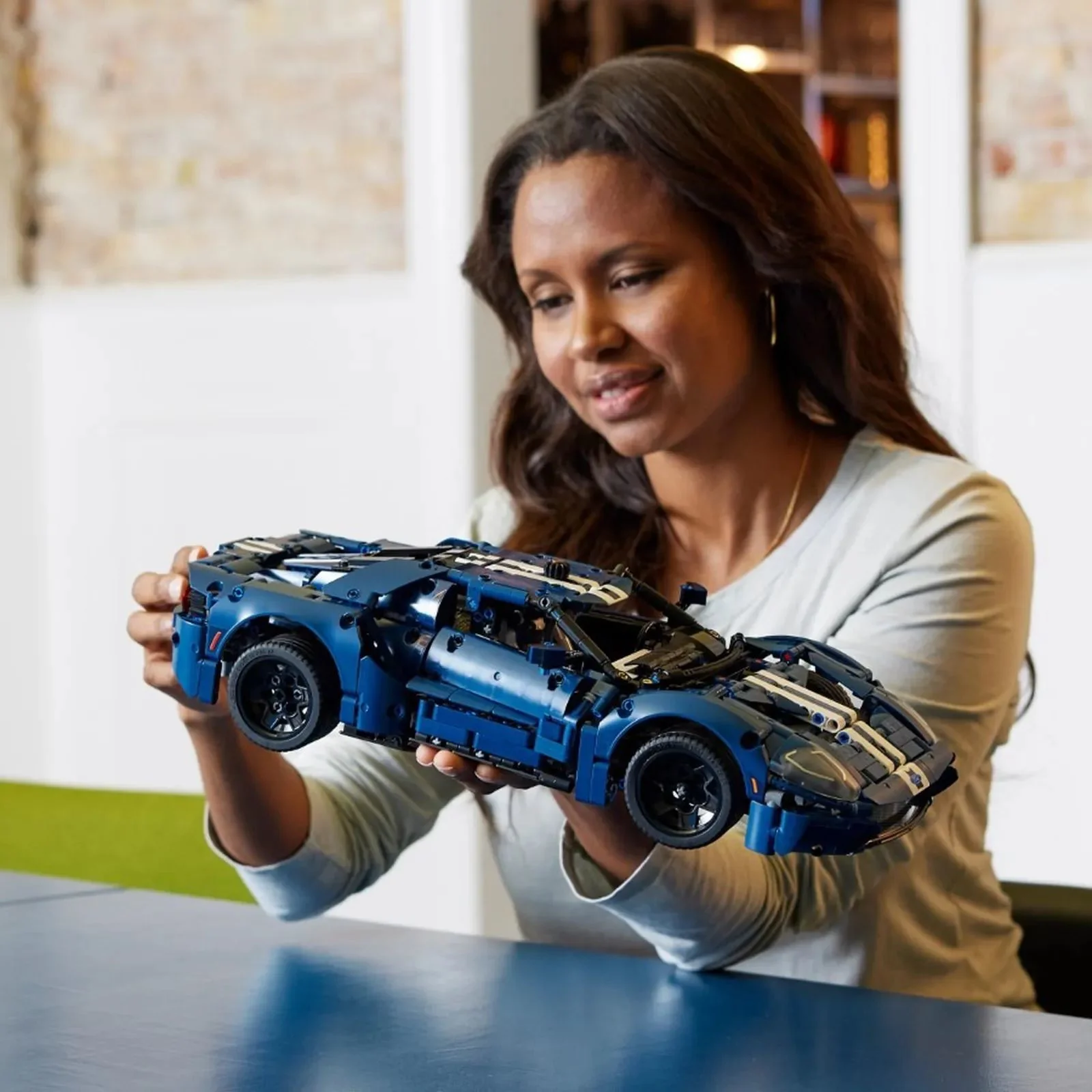 Set de constructie LEGO Technic Ford GT 2022, 1466 el.