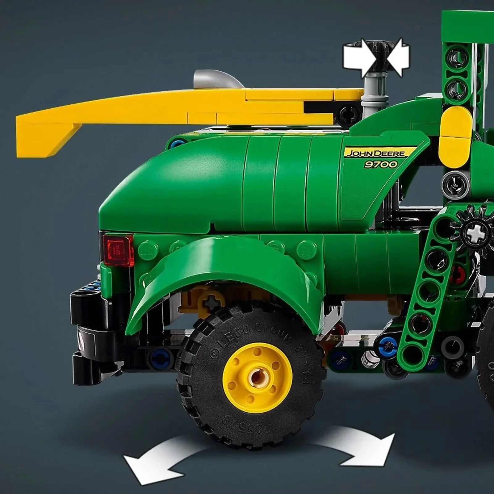 Конструктор LEGO Technic Кормоуборочный комбайн John Deere 9700, 559 эл.