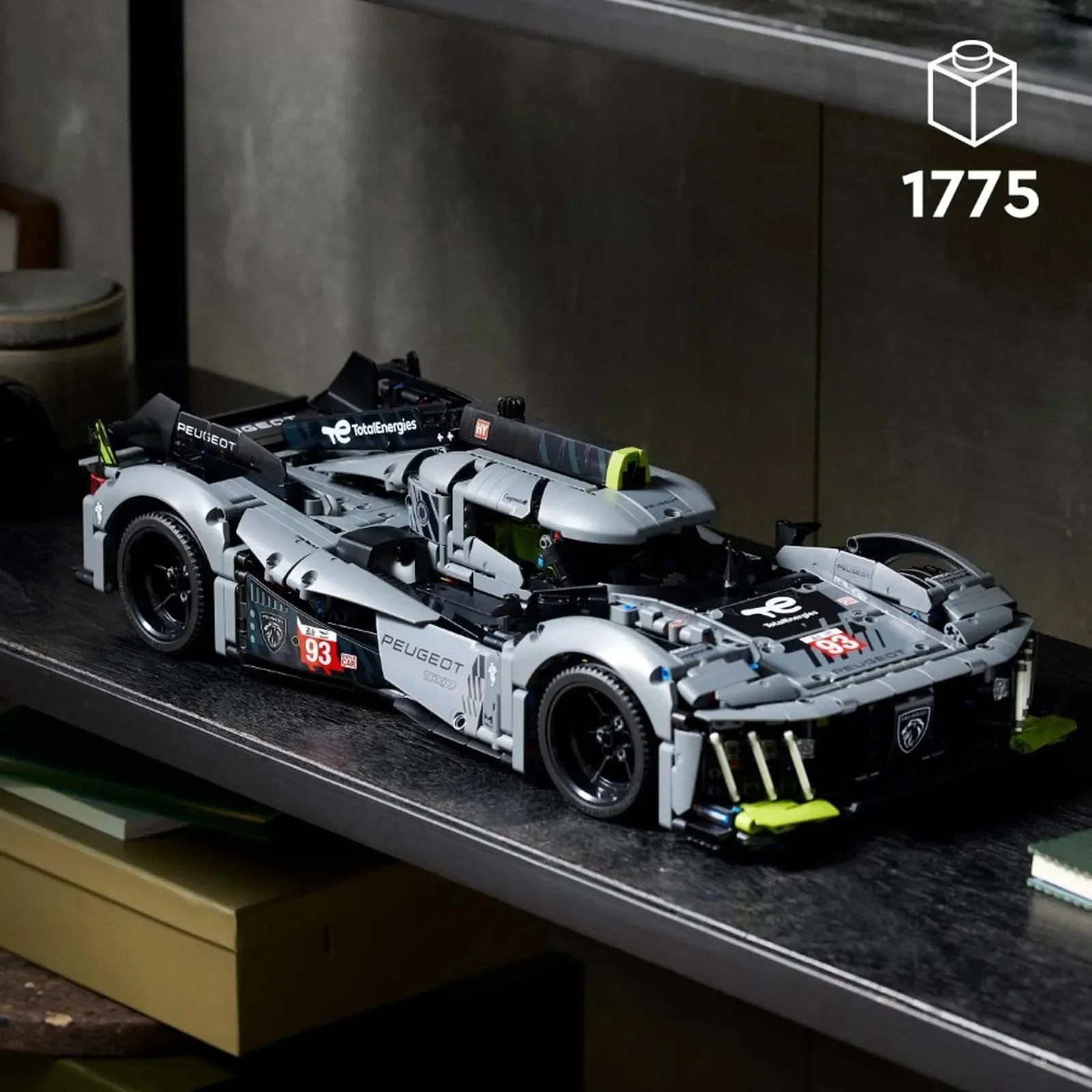 Set de constructie LEGO Technic PEUGEOT 9X8 24H Le Mans Hybrid Hypercar, 1775 el.