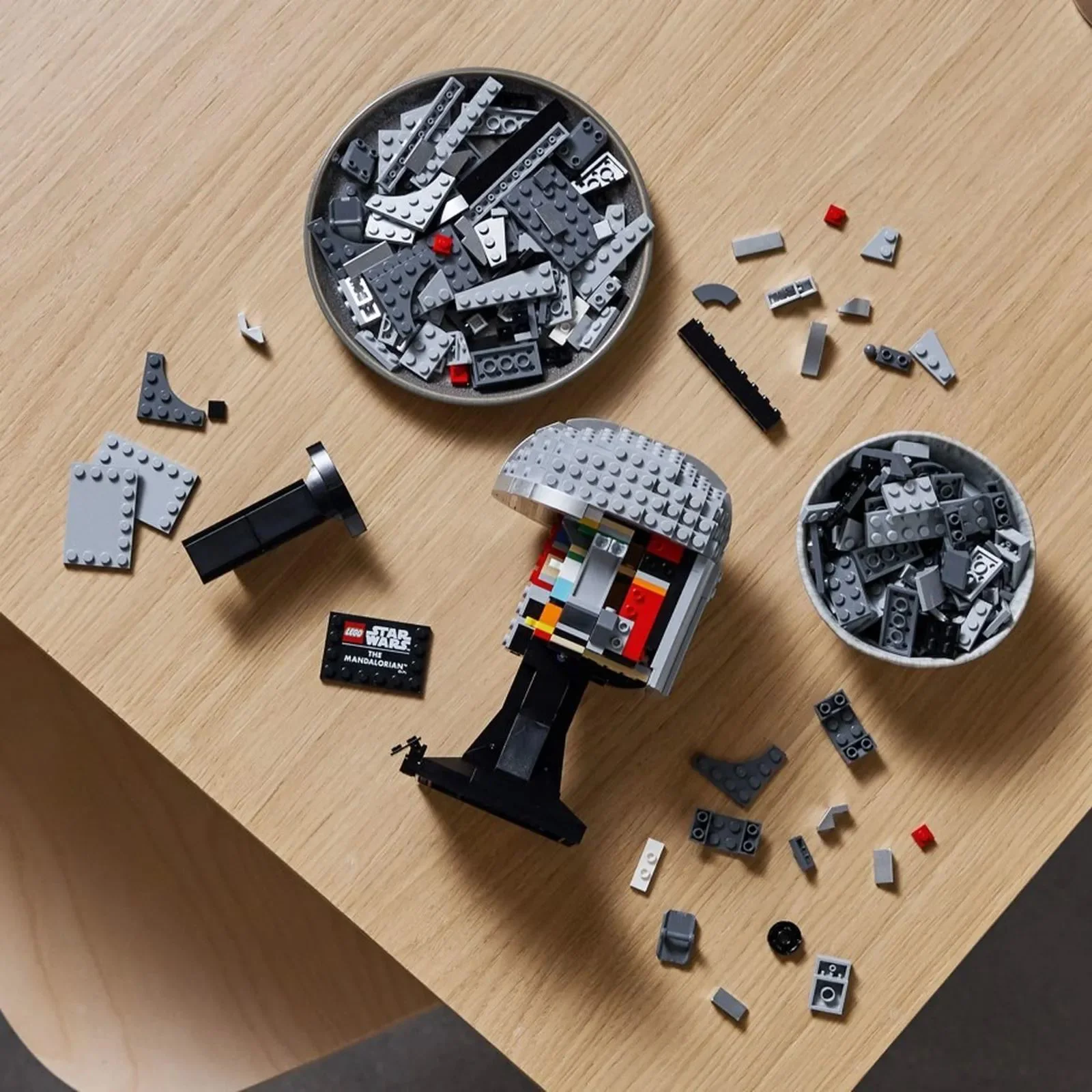 Set de constructie LEGO Star Wars Casca Mandalorian, 584 el. foto