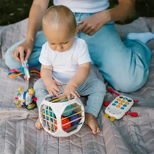 Сенсорная игрушка BabyOno Зайчик foto