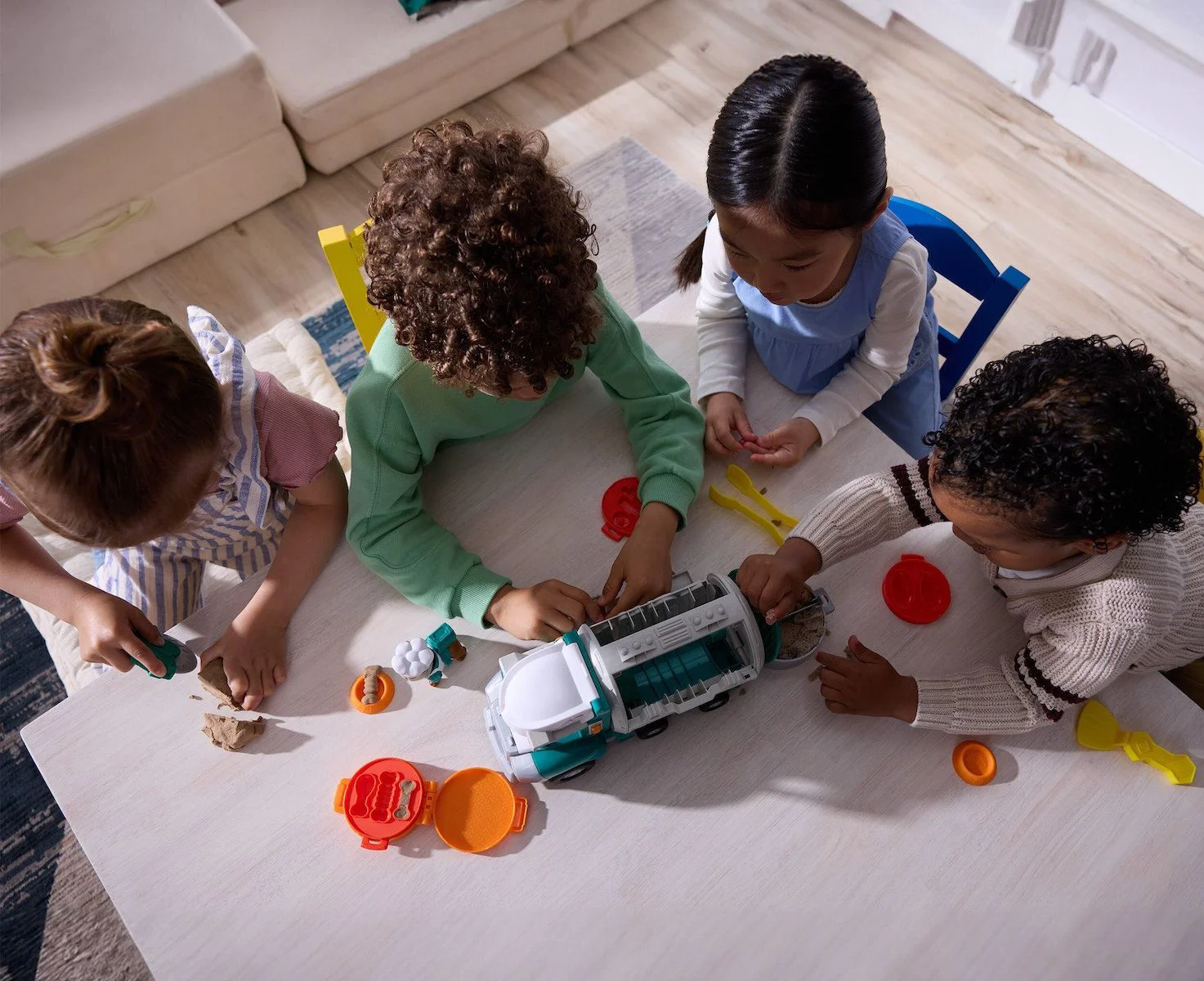 Set de jucarie Spin Master Camion cu figurine Paw Patrol