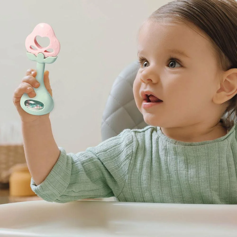 Погремушка с прорезывателем BabyOno Juicy Strawberry