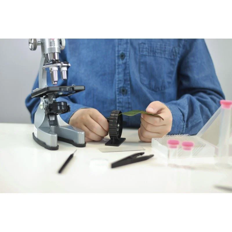 Set de joaca Buki Microscop cu 30 de experimente
